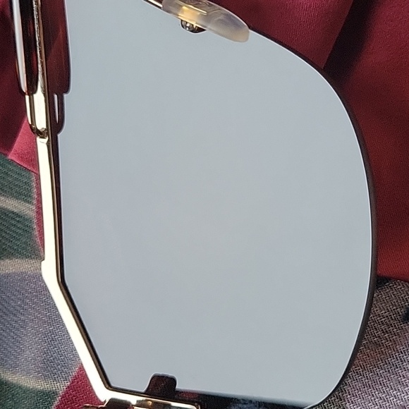 Authentic Gucci Sunglasses - Picture 9 of 13